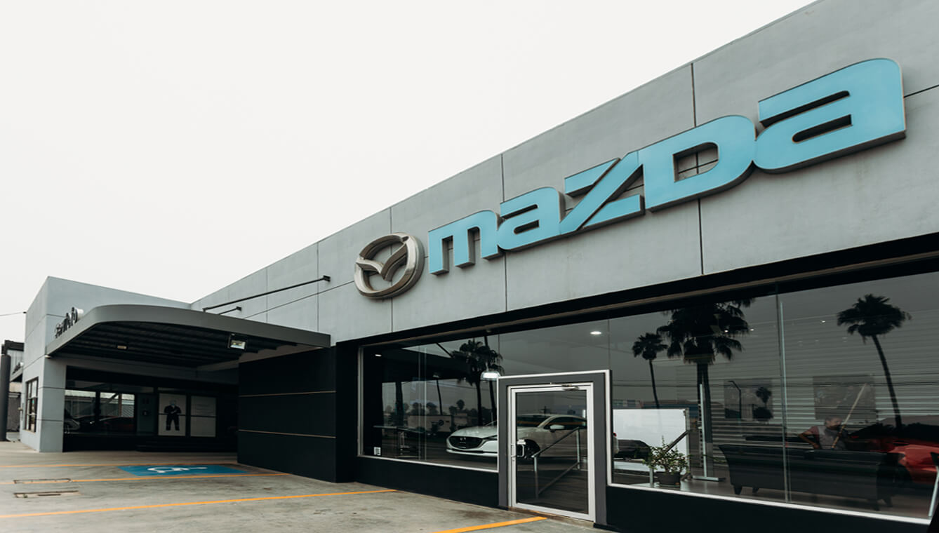 Fachada Mazda Ensenada