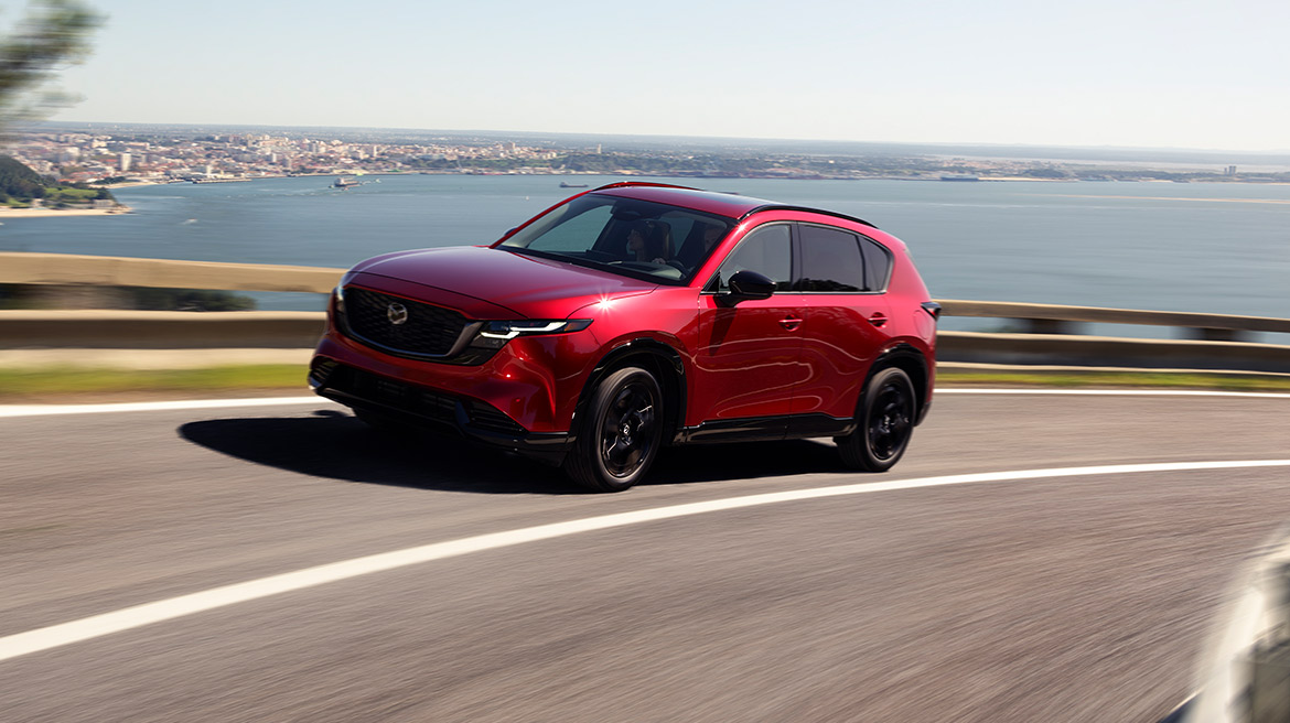 Mazda cx5 roja movimiento v1