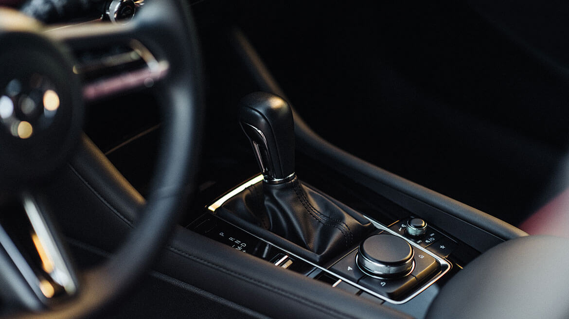 carro sedán interiores