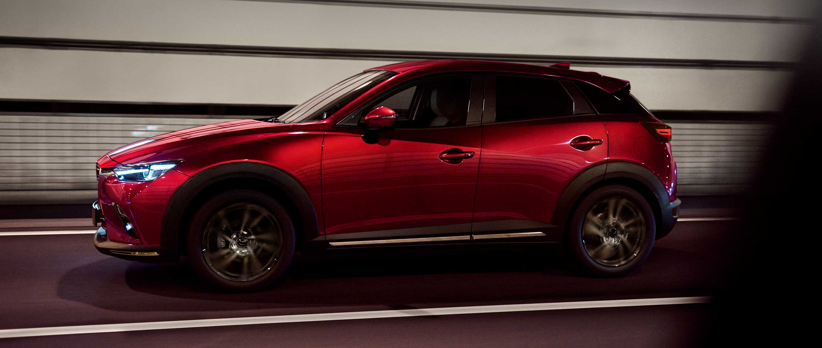 rojo brillante camioneta  Mazda CX-3 2024 