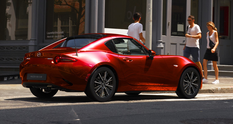Auto deportivo mx 5 rf rojo ciudad v3 Auto deportivo mx 5 rf rojo ciudad v3