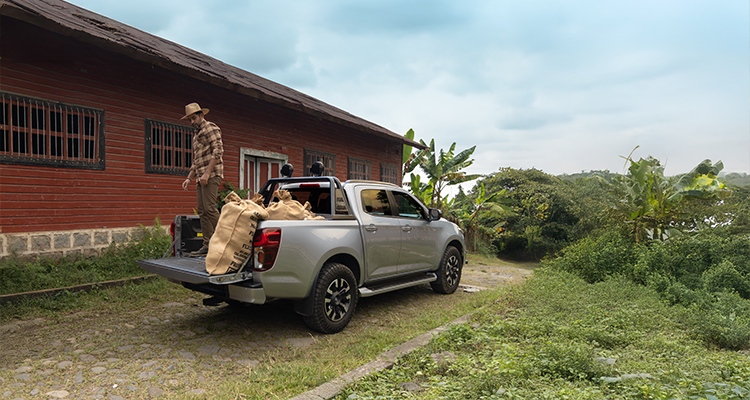 Mazda bt50 plata cafetero v1