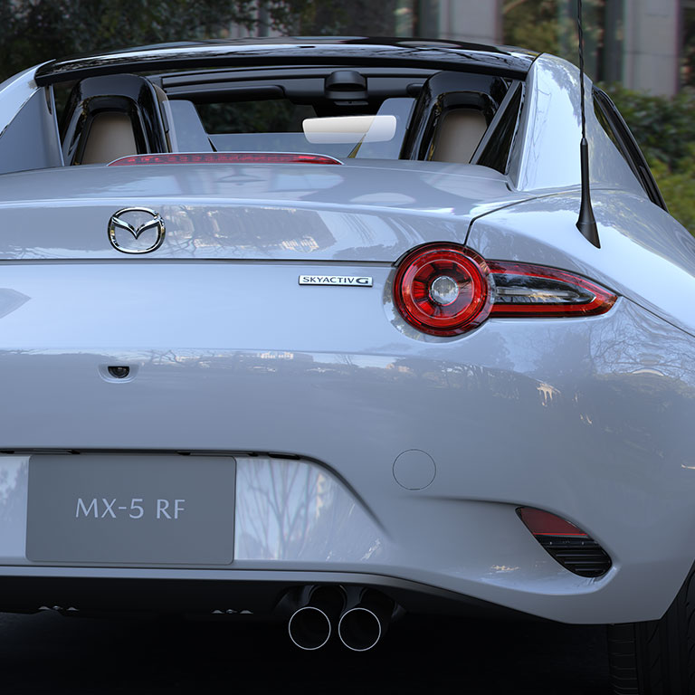 Carro deportivo mx 5 rf skyactiv v1