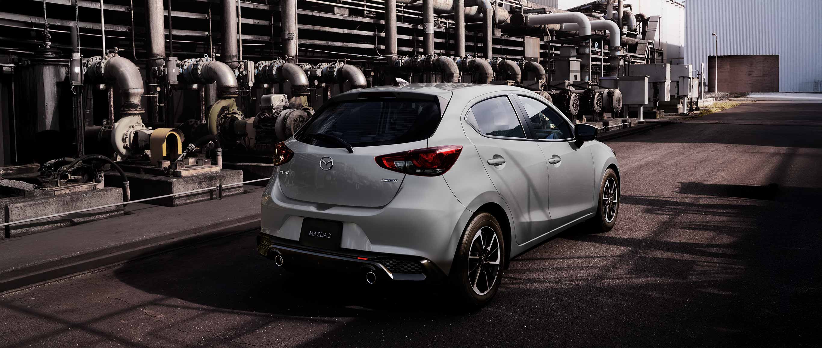Auto Mazda2 galería