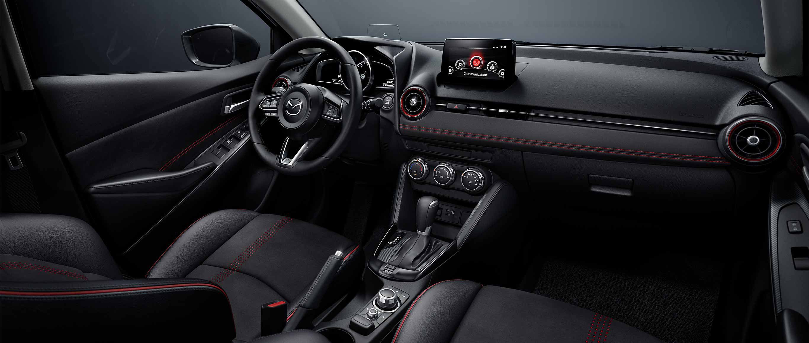 Auto Mazda2 galería