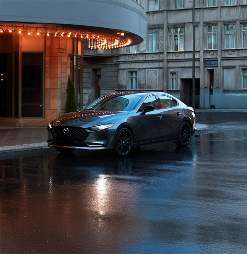 Mazda3 sedan gris titanio v1