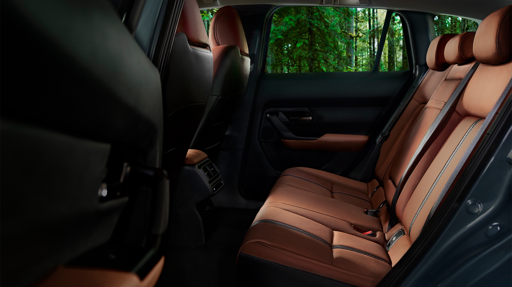 Mazda cx50 interior asientos traseros terracota v1